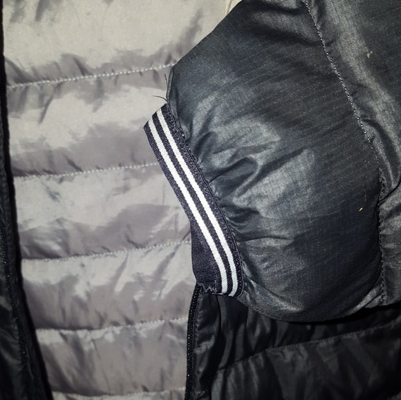 UNIQLO Puffer Jacket Uni-sex - Picture 4 of 7